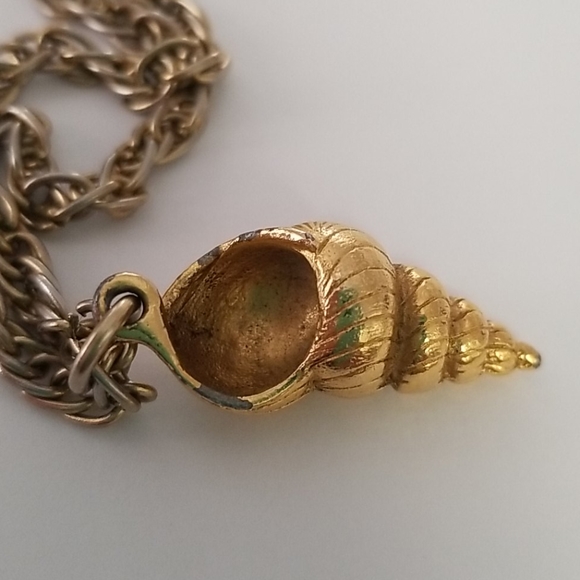 Shiny Shell Pendants - Picture 6 of 7